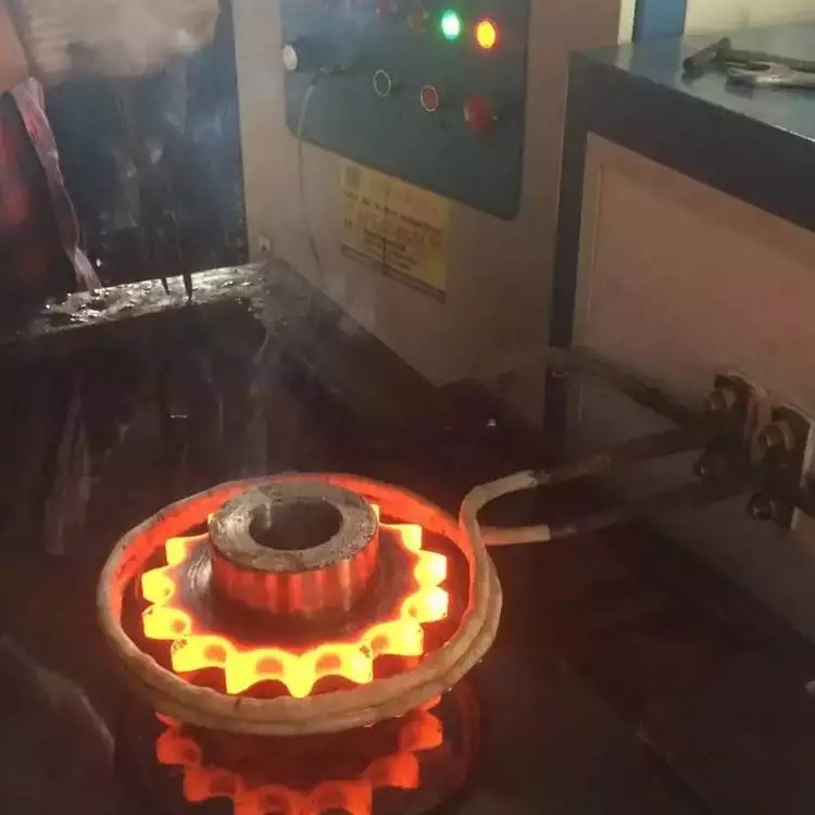 齒輪經(jīng)過電磁感應加熱設備淬火后常出現(xiàn)哪些缺陷？如何預防？